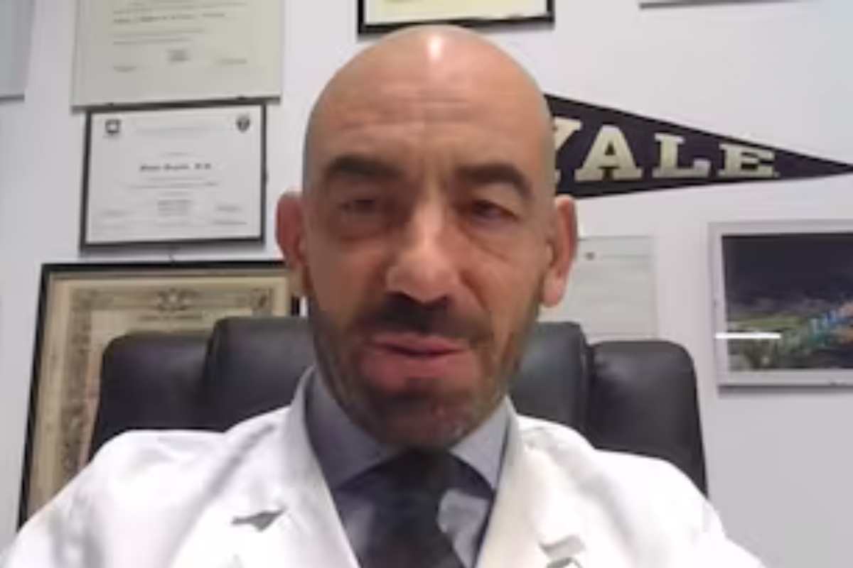 Matteo Bassetti in un'intervista televisiva