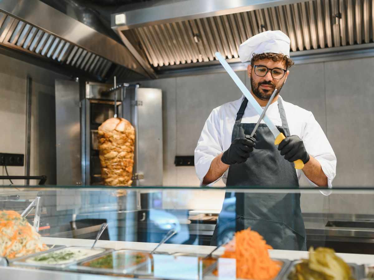 Come affilare i coltelli a casa senza fatica, il trucco del famoso chef