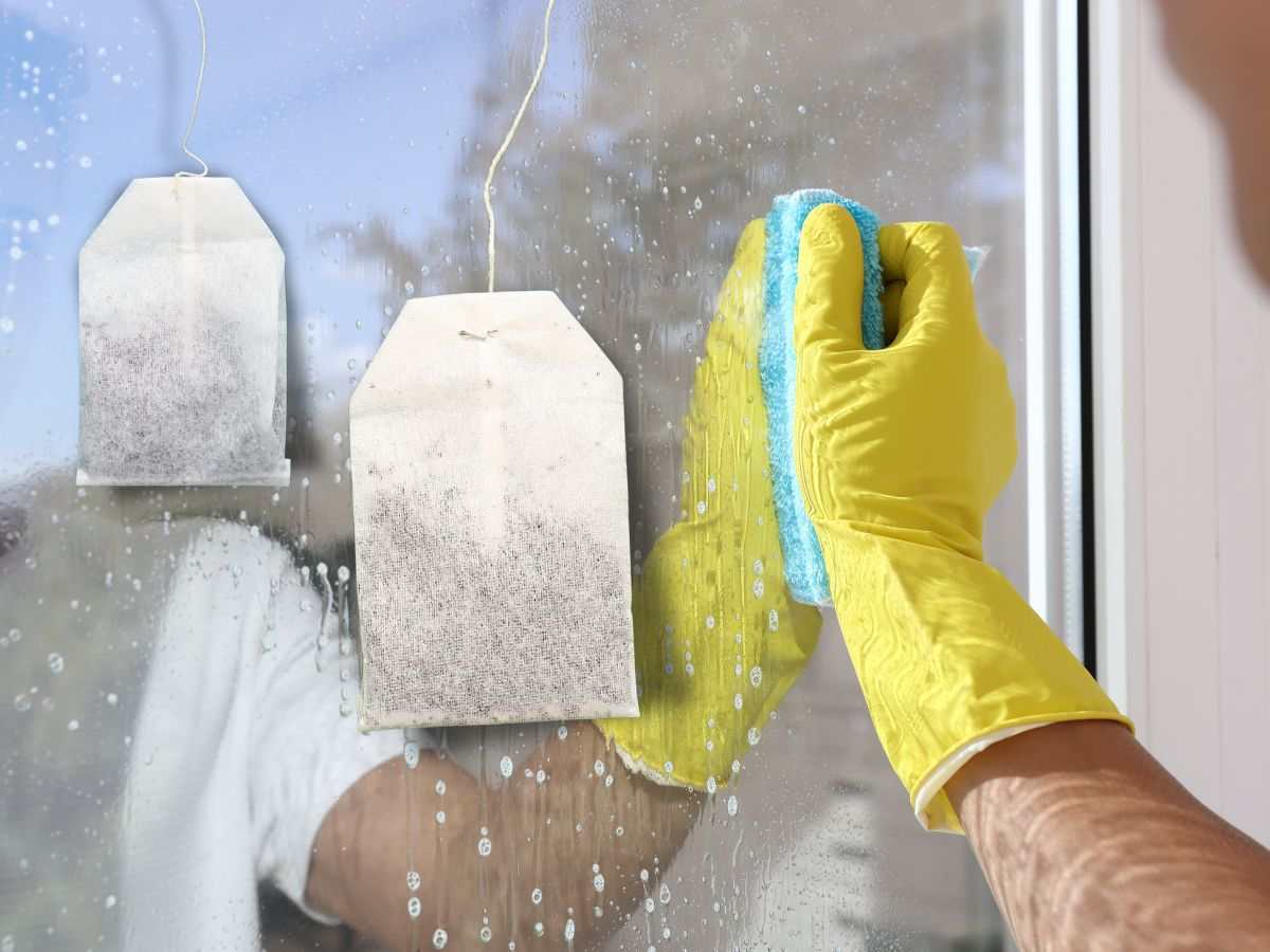 Come faccio per pulire davvero bene i vetri delle finestre? Ecco il trucco della bustina di tè